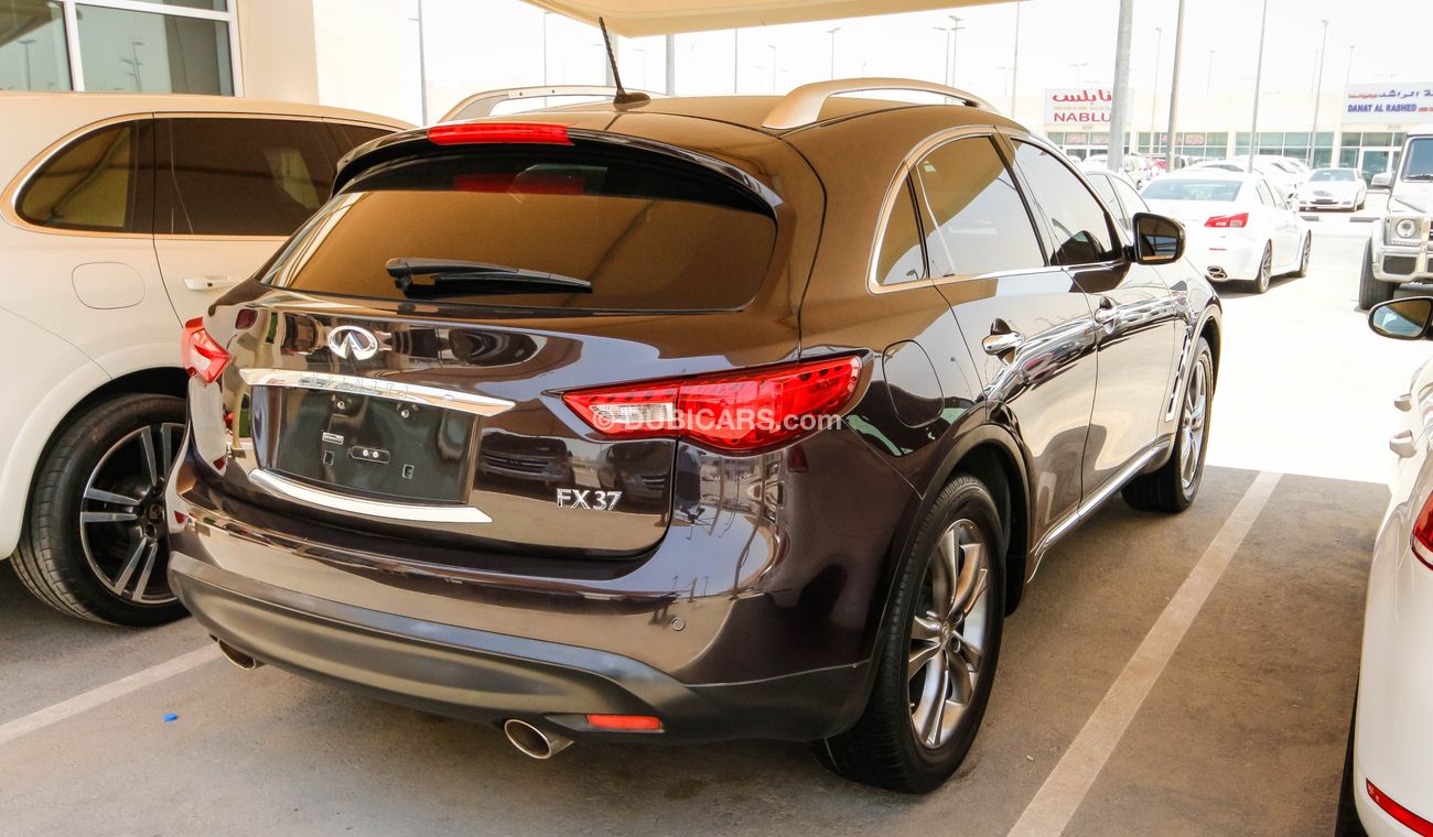 Infiniti FX35