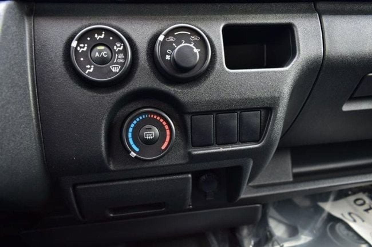 تويوتا هاياس GL toyota hiace cargo MT petrol brand new 2025