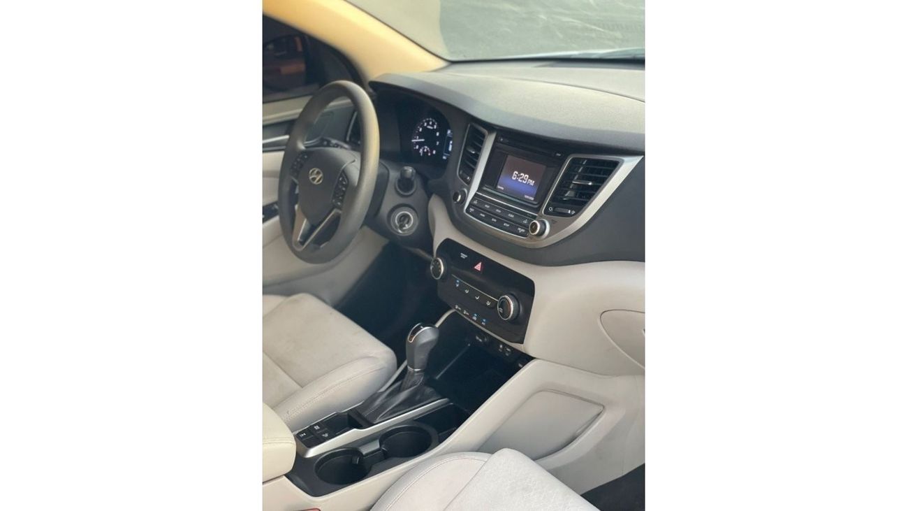 Hyundai Tucson 2016 Hyundai Tucson 2.0L V4 - GDi 4x4 AWD - Electric Seat and Rear CAM -