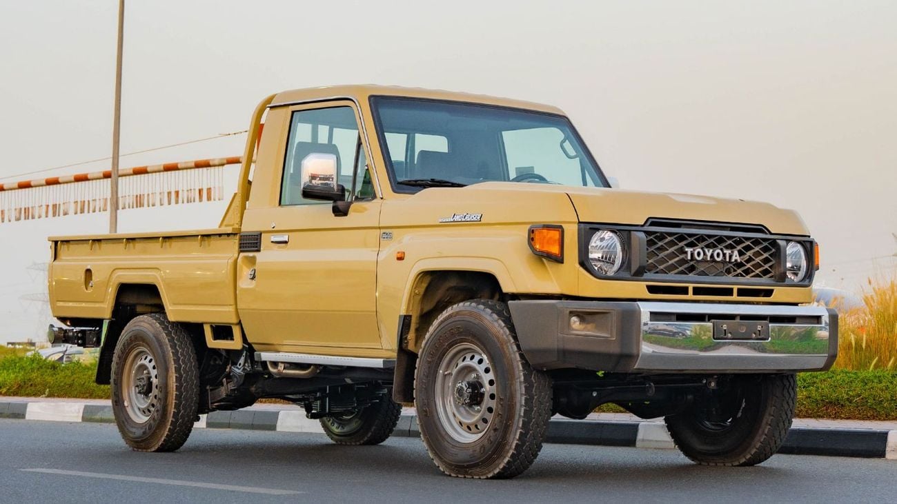 تويوتا لاند كروزر بيك آب 2026 Toyota Land Cruiser LC79 4.0L AT Petrol (Beige) Basic