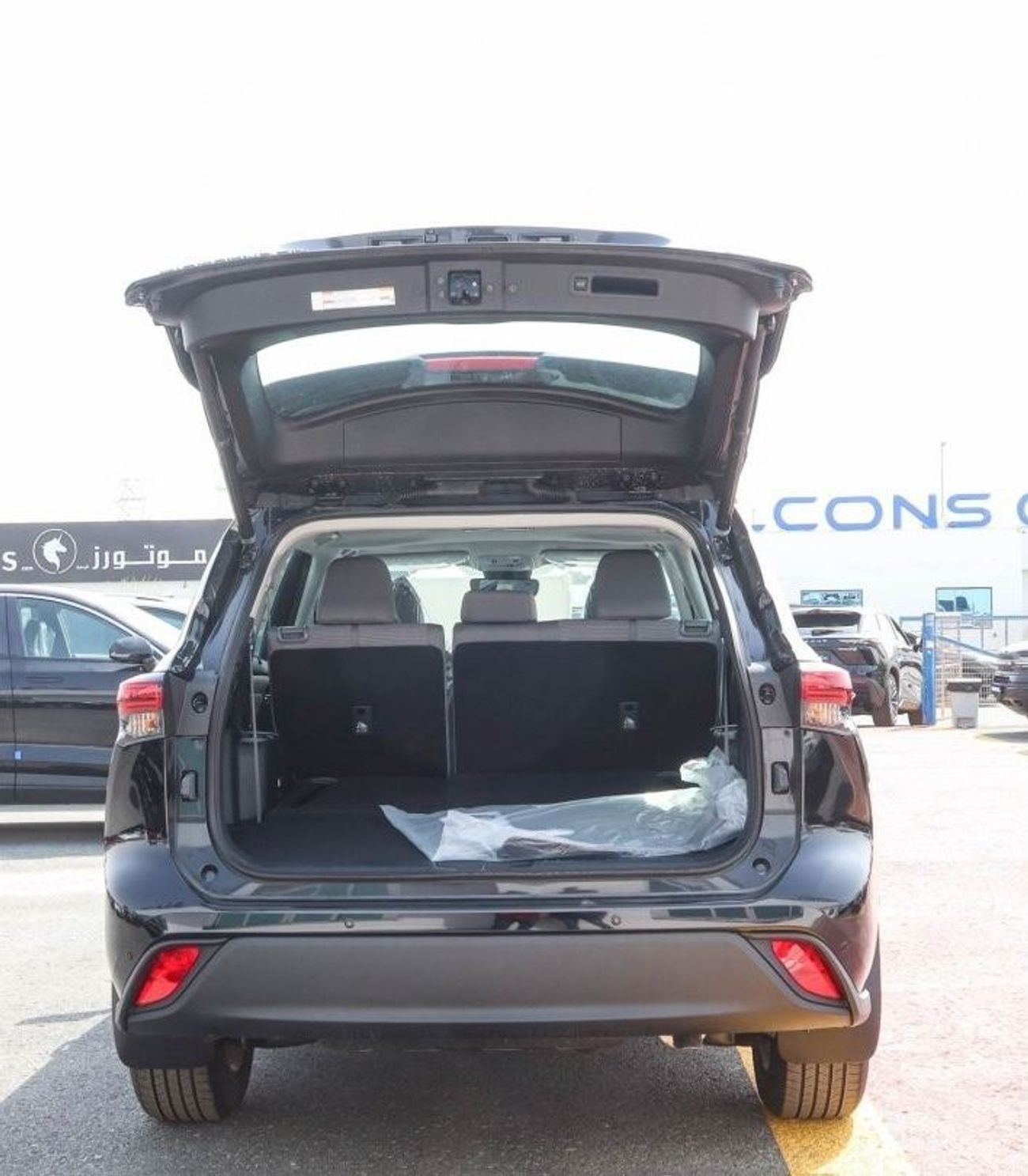 Toyota Highlander Toyota Highlander GLE 2.5L Hybrid, CUV AWD 5Doors Features: Driver Electric Seats, Radar, Lane Depar