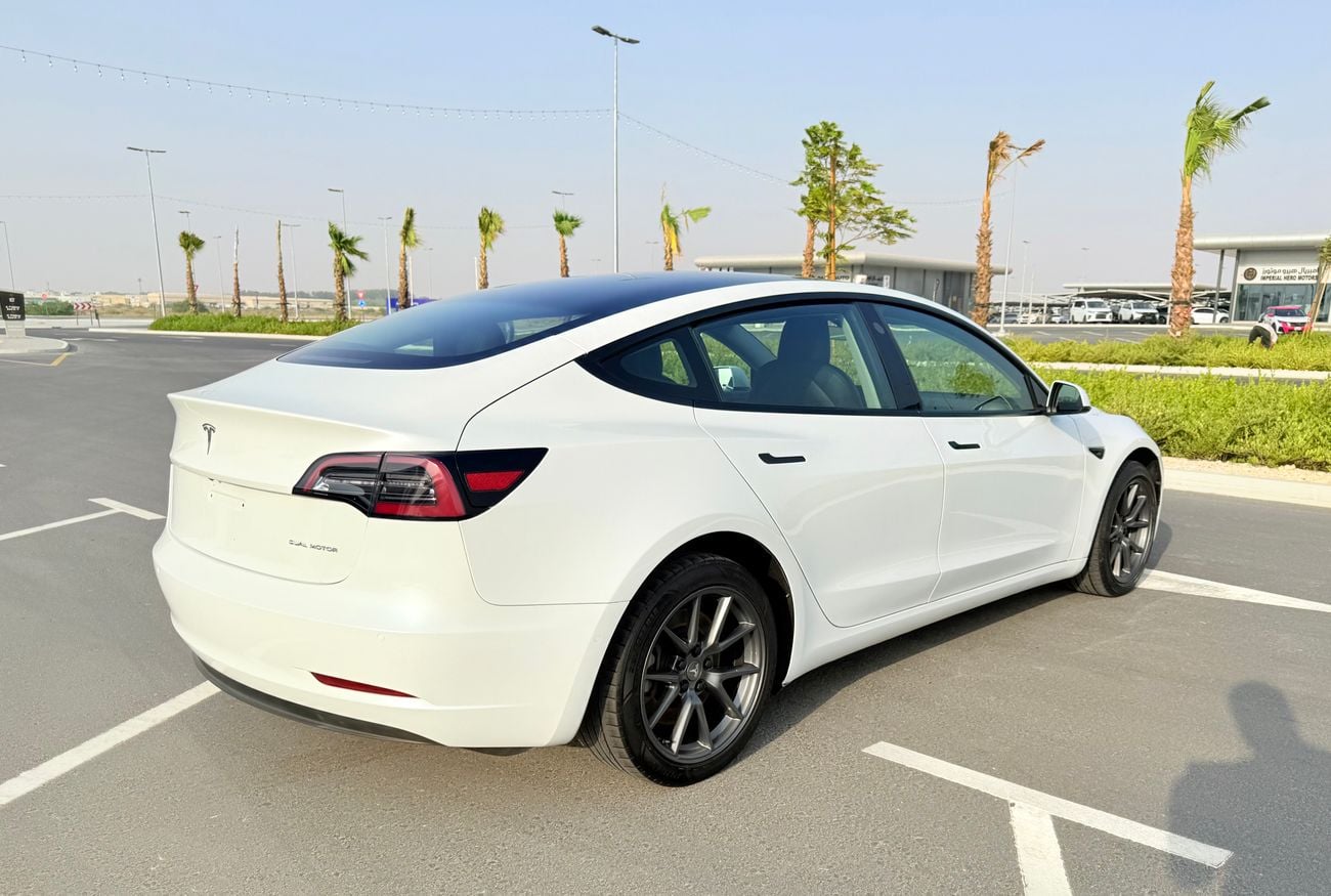 Tesla Model 3 LONG RANGE