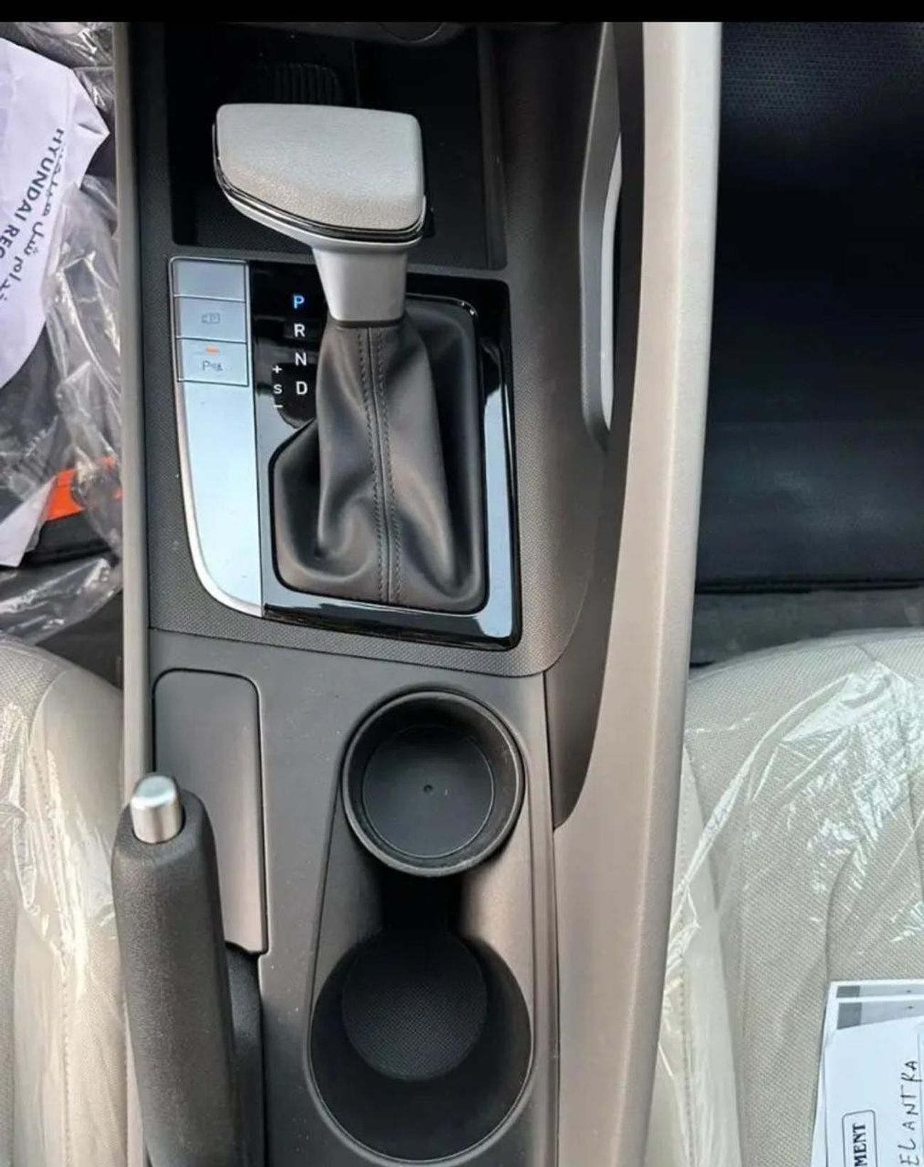 هيونداي إلانترا 2.0L PETROL 2024 GCC