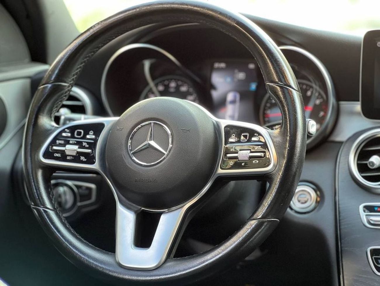 Mercedes-Benz C 300 Luxury 2.0L // 2019 //  High Option With AMG Kit ,  Sunroof , Car Play , Very Good Condition