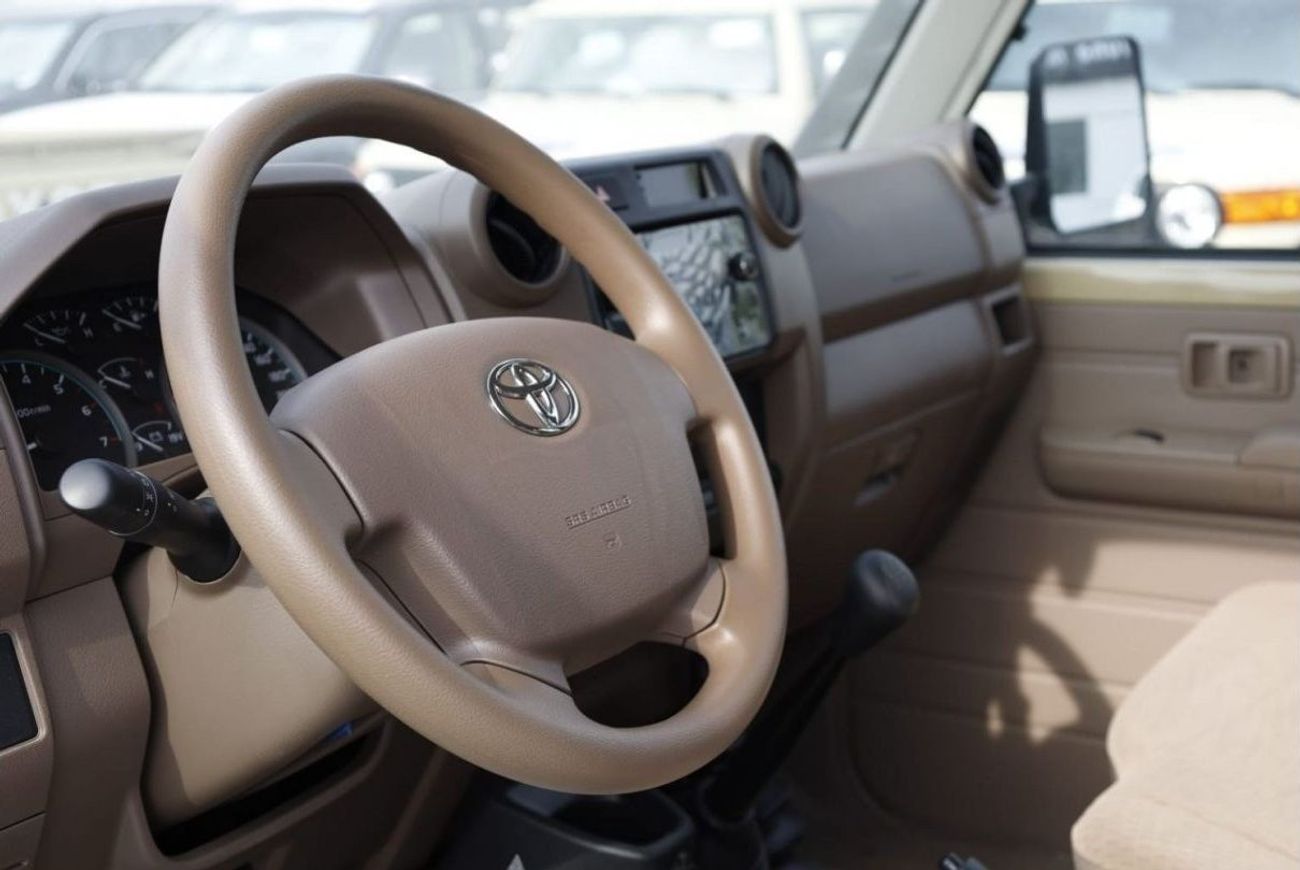 Toyota Land Cruiser Pick Up Toyota Land Cruiser Pickup LC 4.0Ltr. Double Cab Pick Up (V6cylinder - PETROL)Model