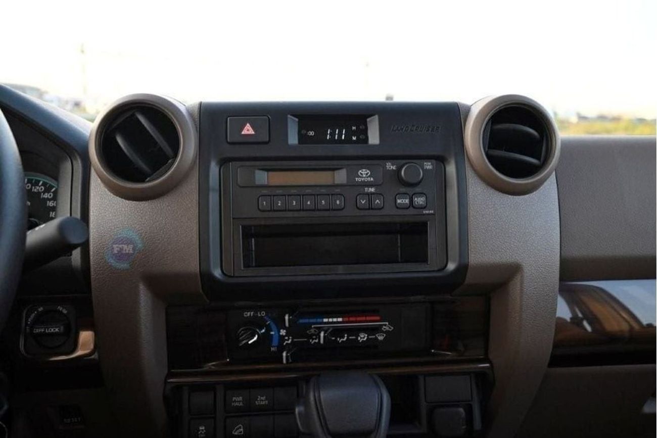 Toyota Land Cruiser Pick Up LX-E V6 4.0L Petrol 4WD Automatic