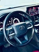 تويوتا لاند كروزر VXR