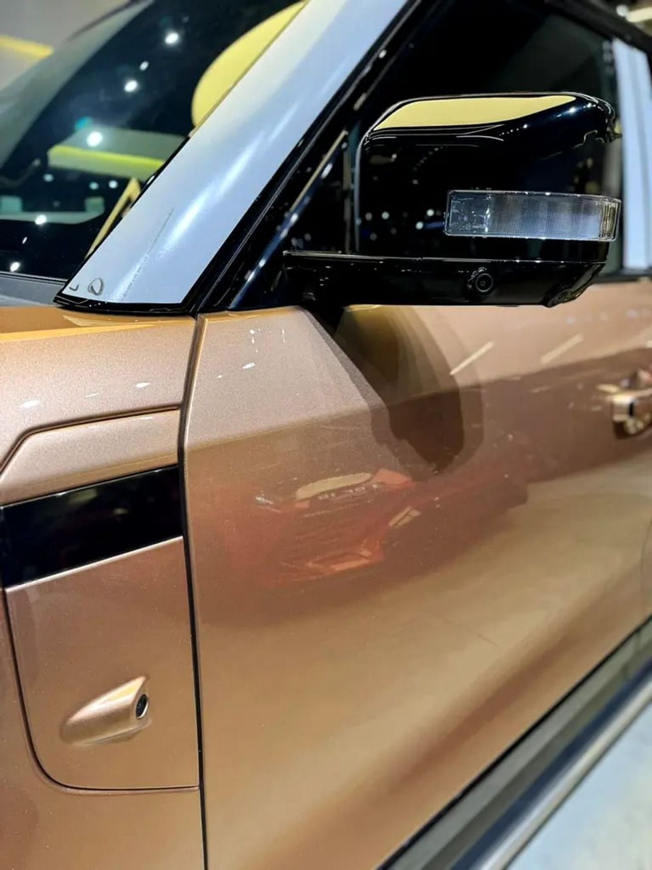 روكس أداماس فيرست كلاس 7 SEATER