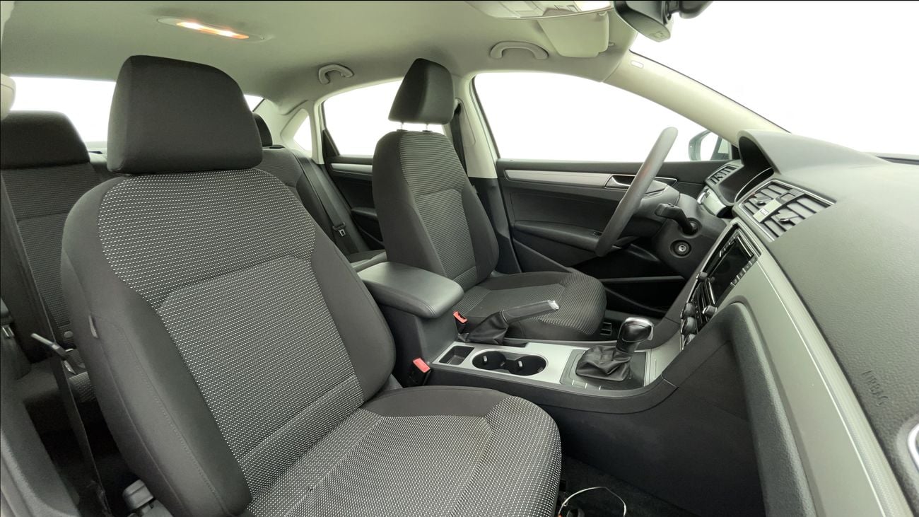 فولكس واجن باسات 2018 S | AED 673/Month | 0 DP | 30 Day Return | Warranty | Service History