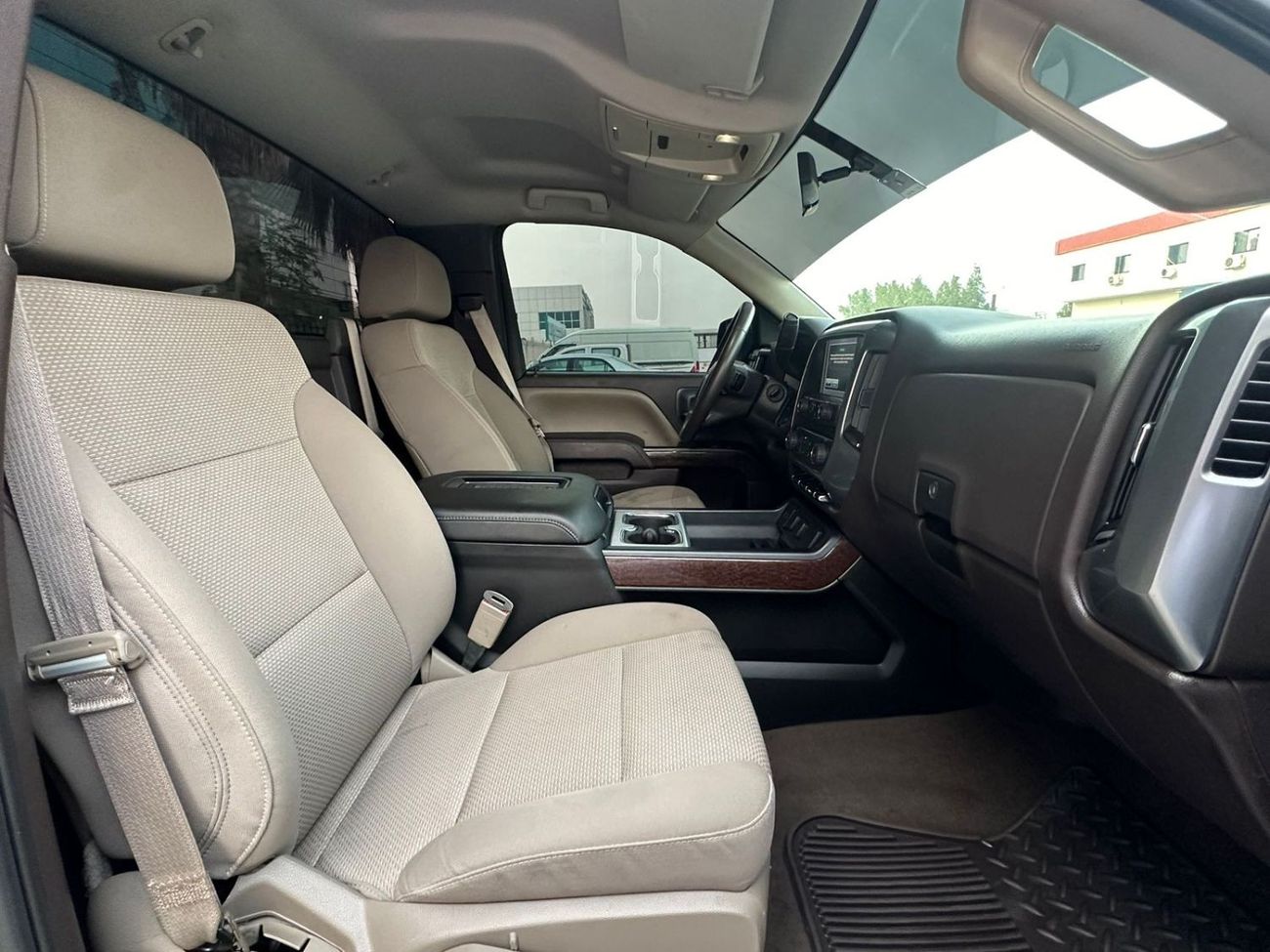 شيفروليه سيلفارادو LT