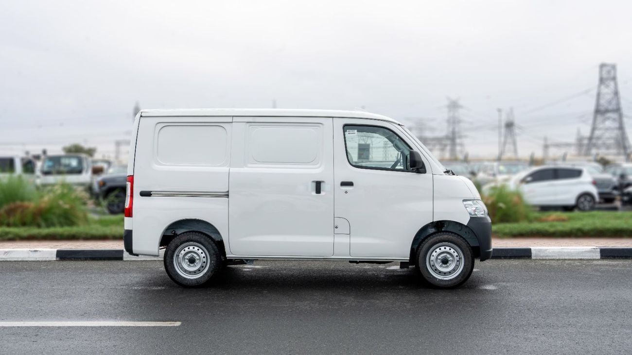 تويوتا لايت آيس 2026 Toyota LiteAce 1.5L AT Petrol (White-Black)
