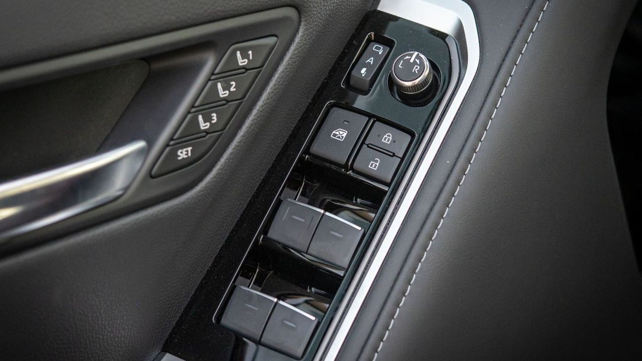 Toyota Land Cruiser LC300 3.3 DIESEL VXR 2025 MODEL