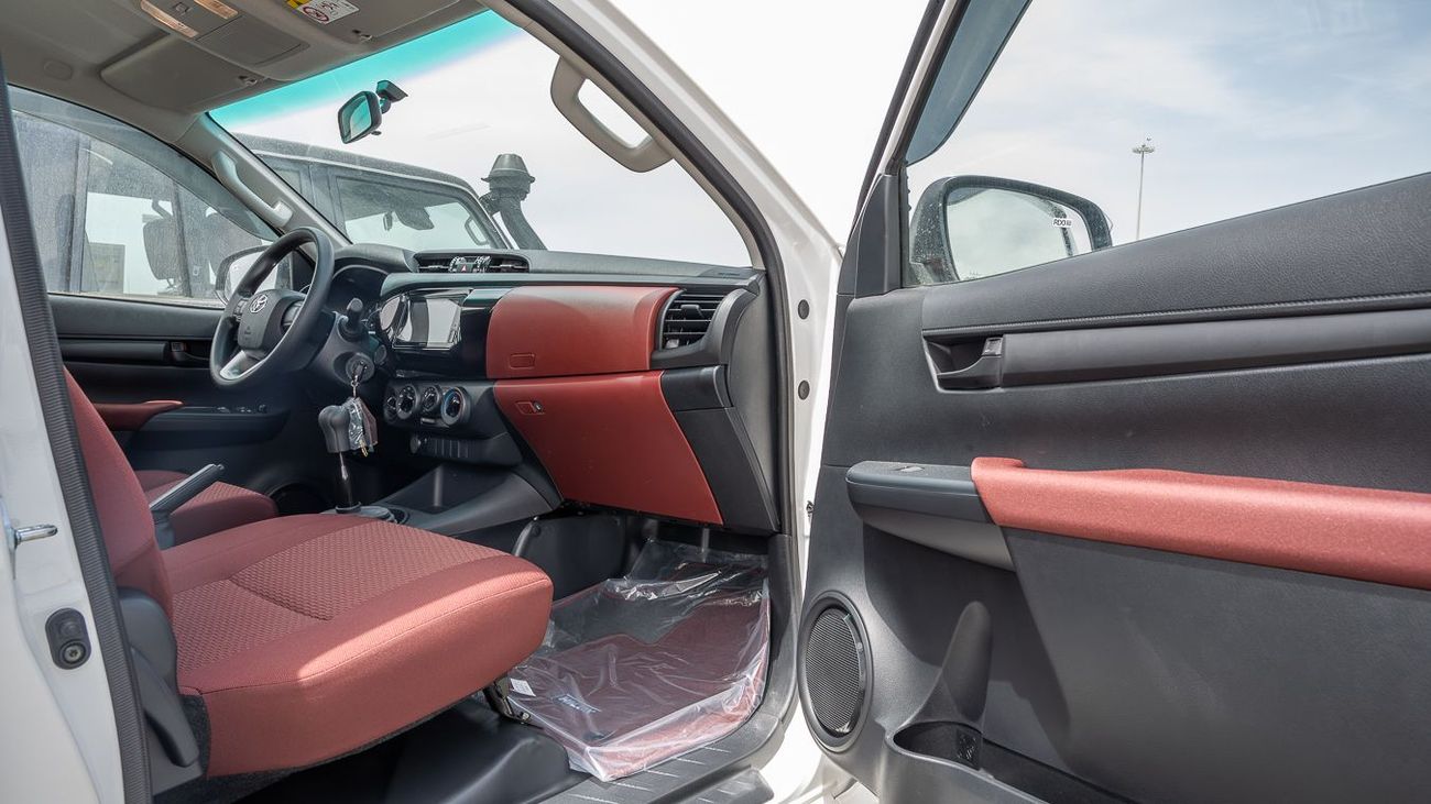 تويوتا هيلوكس TOYOTA HILUX 2.4 SINGLE CABIN BASIC 4X4 MT -2026YM