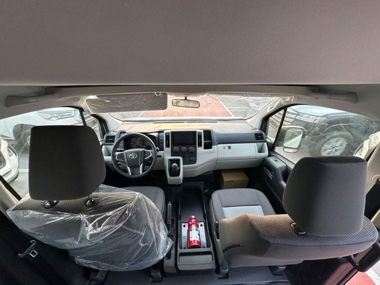 Toyota Hiace TOYOTA HIACE 3.5 L PETROL MANUAL,13SEATS,HIGH/ROOF 2025