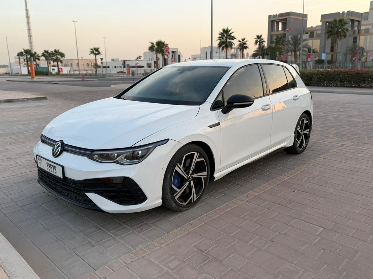 Volkswagen Golf R Base 2.0T