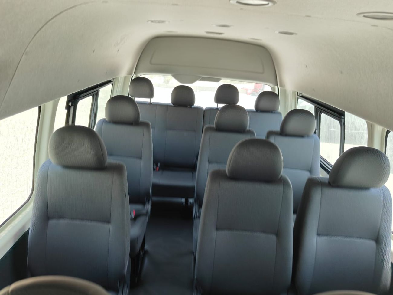 تويوتا هاياس 2025 Toyota Hiace (Old-Shape) High-Roof 16-Seater Passenger Van 2.7L 4-Cyl Petrol M/T RWD Africa Onl