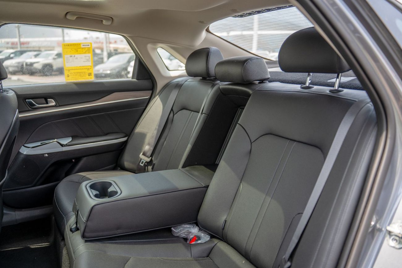 Kia K5 Kia K5 2025 1.5L Turbo Petrol