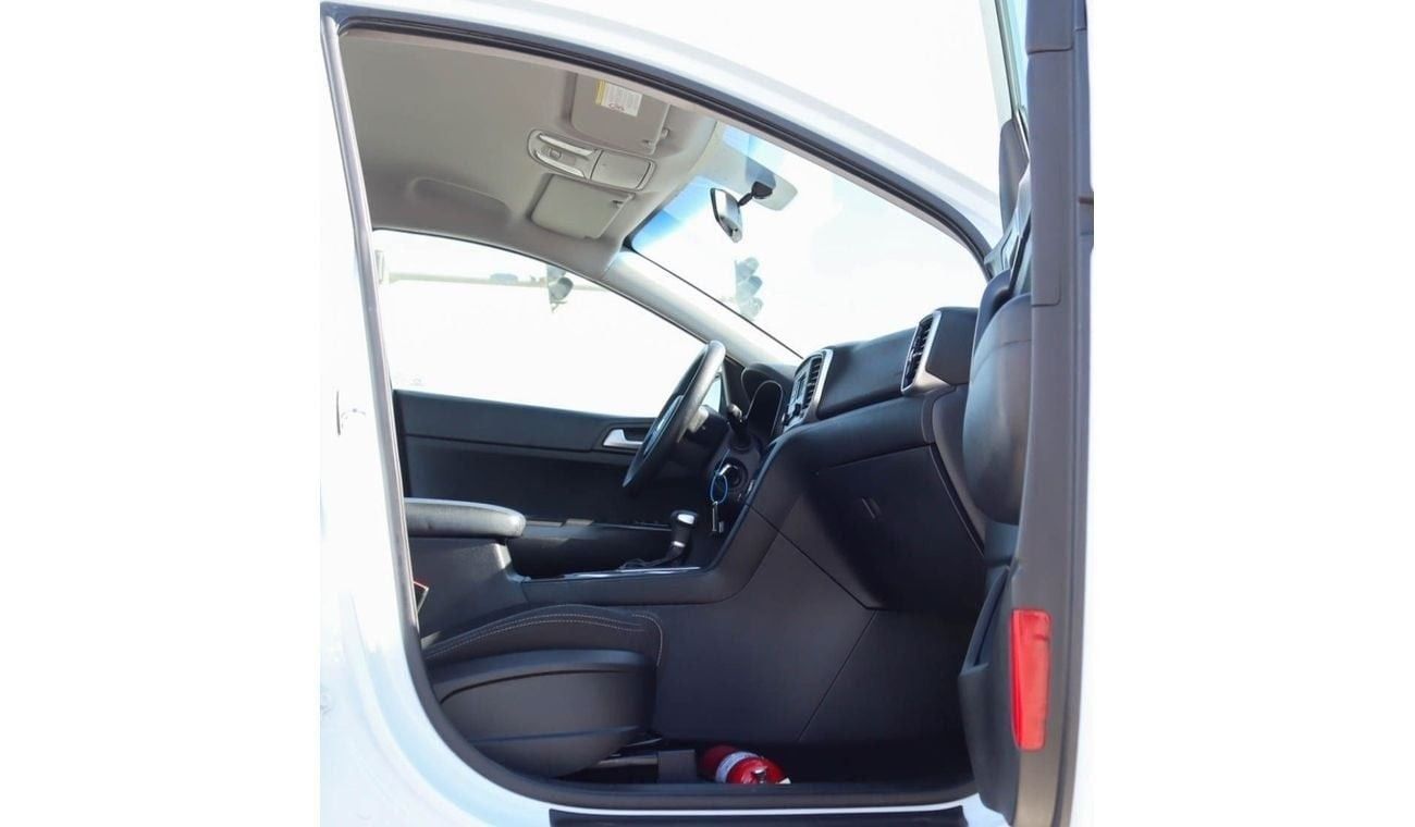 كيا سبورتيج Base 1.6L kia Sportage 2020 1.6L GCC accident free in excellent condition 1132 P.M