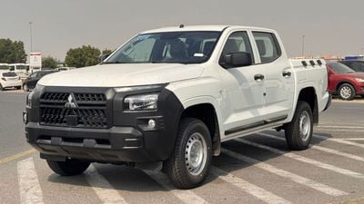 Mitsubishi L200 2.4L DIESEL DCABIN 4x4 5 MT MID-LINE