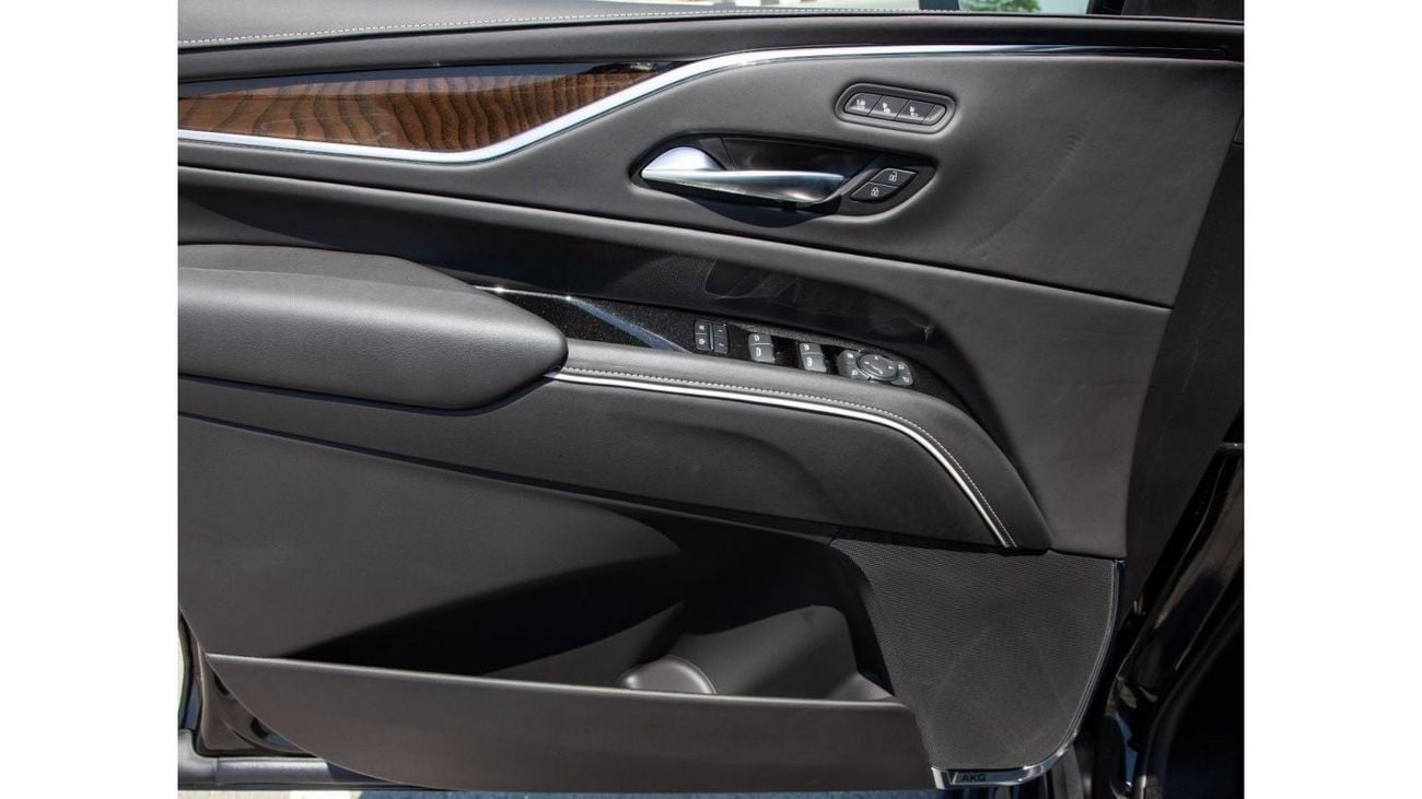 Cadillac Escalade Platinum ESV 4WD/ 5 YEARS Warranty & Services. For Local Registration +5%