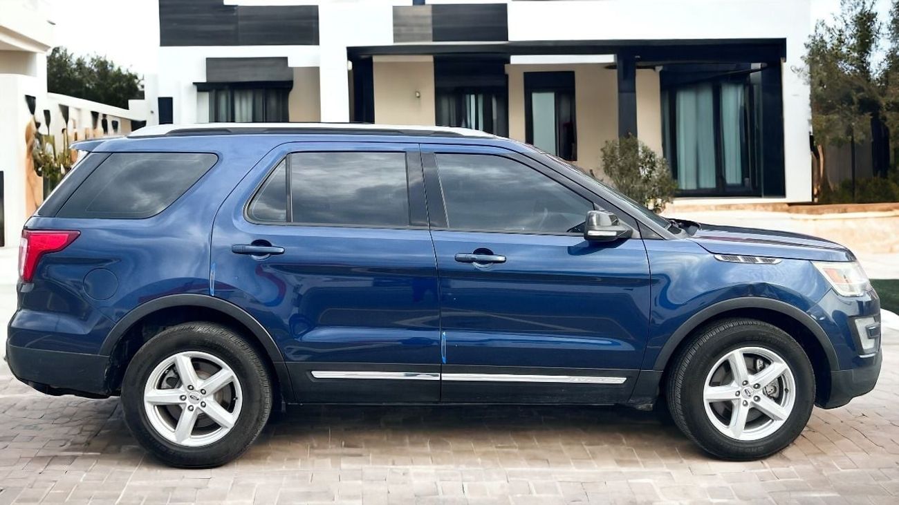 Ford Explorer Ford Explorer XLT 2017 - GCC - Full Service History