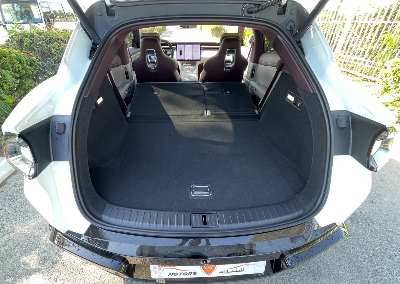 شاومى YU7 Max- 690 HP (681 bhp or 508 kW). range of up to 760 km