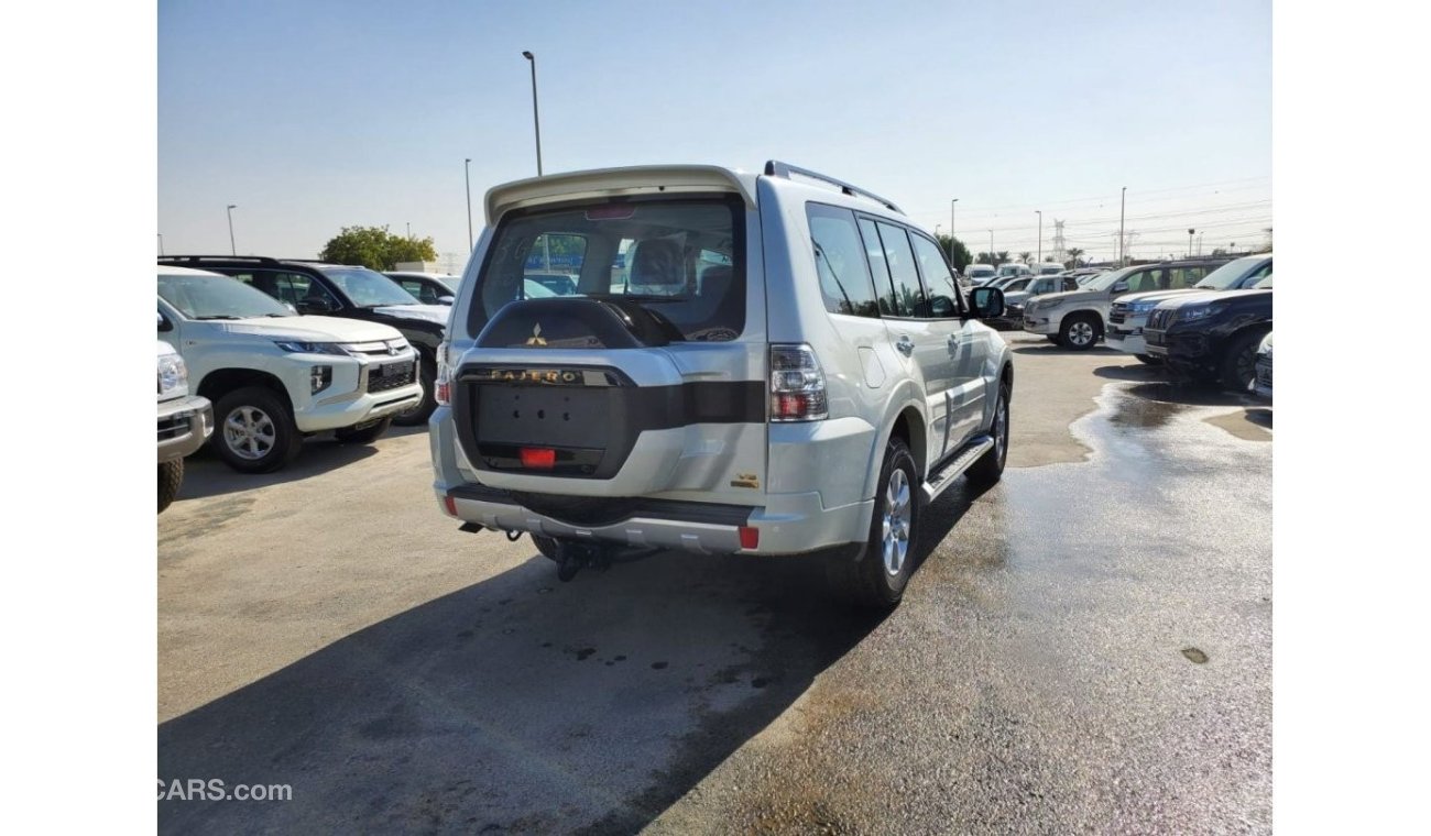 Mitsubishi Pajero GLS 3.0 LWB H/L Leather With Sunroof 6 Cylinder LIMITED STOCK