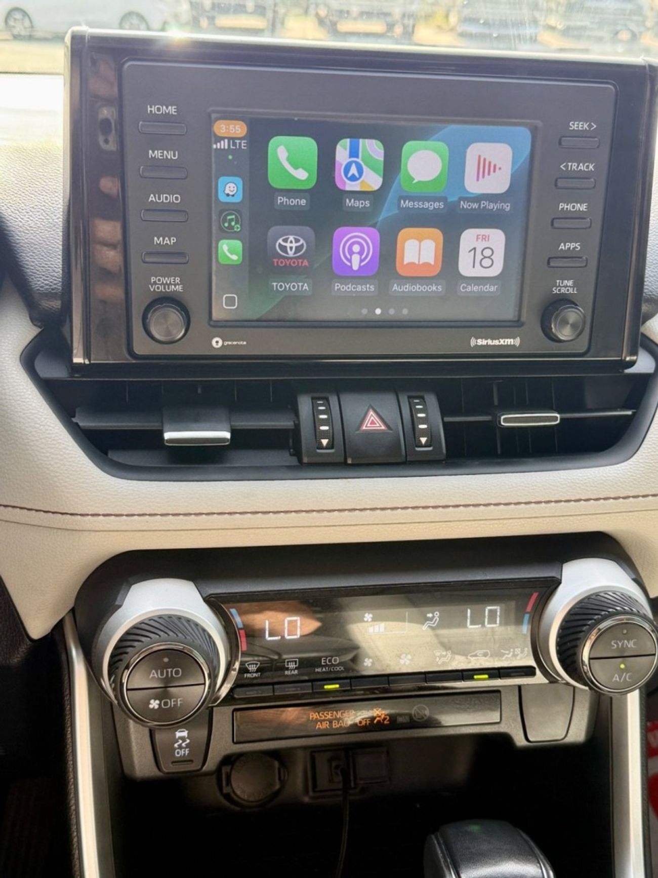 تويوتا راف ٤ XLE 2.5L