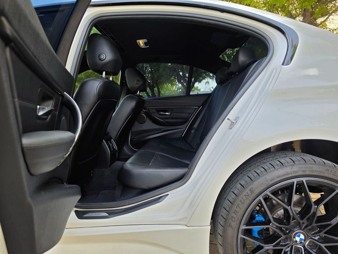 BMW 328i FULL OPTIONS