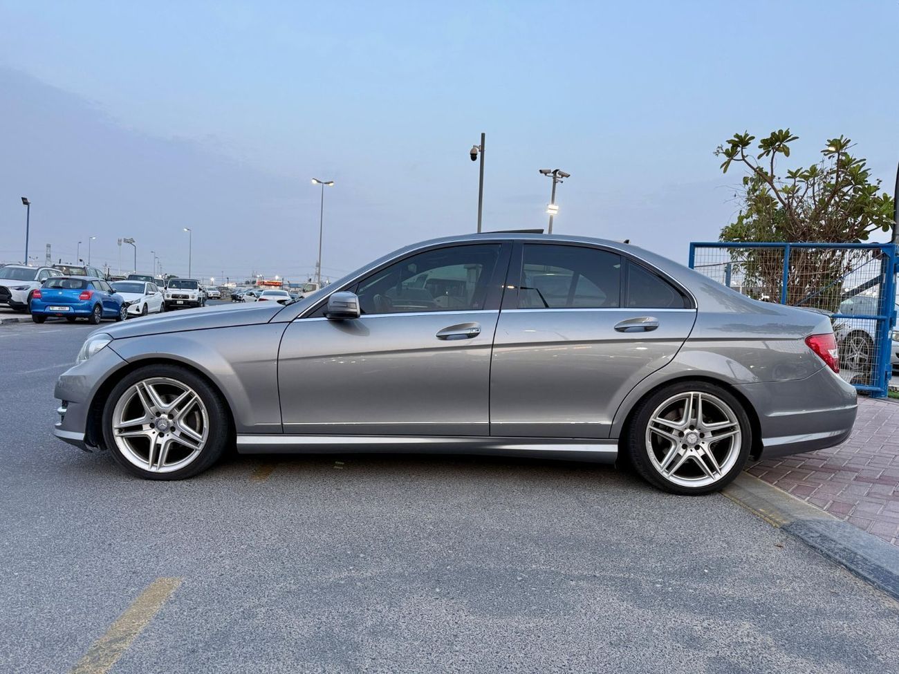 Mercedes-Benz C 200 C200