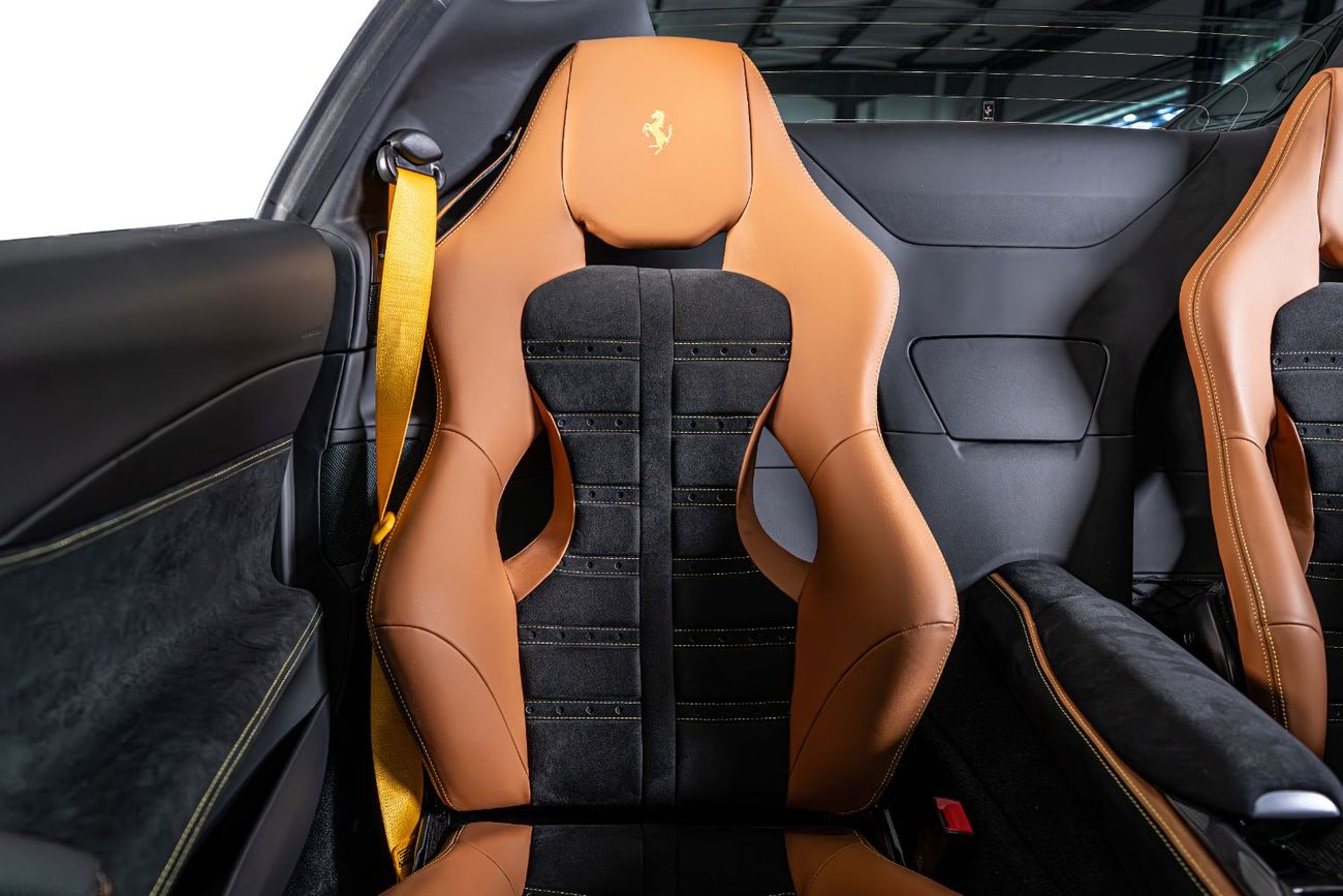 فيراري 812 GTS 