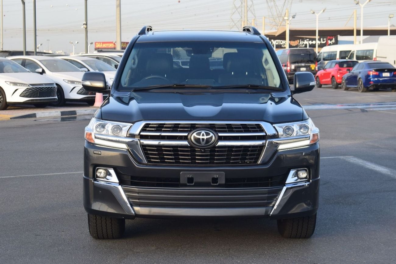 تويوتا لاند كروزر DIESEL SAHARA RIGHT HAND DRIVE YEAR 2019 GREY COLOR