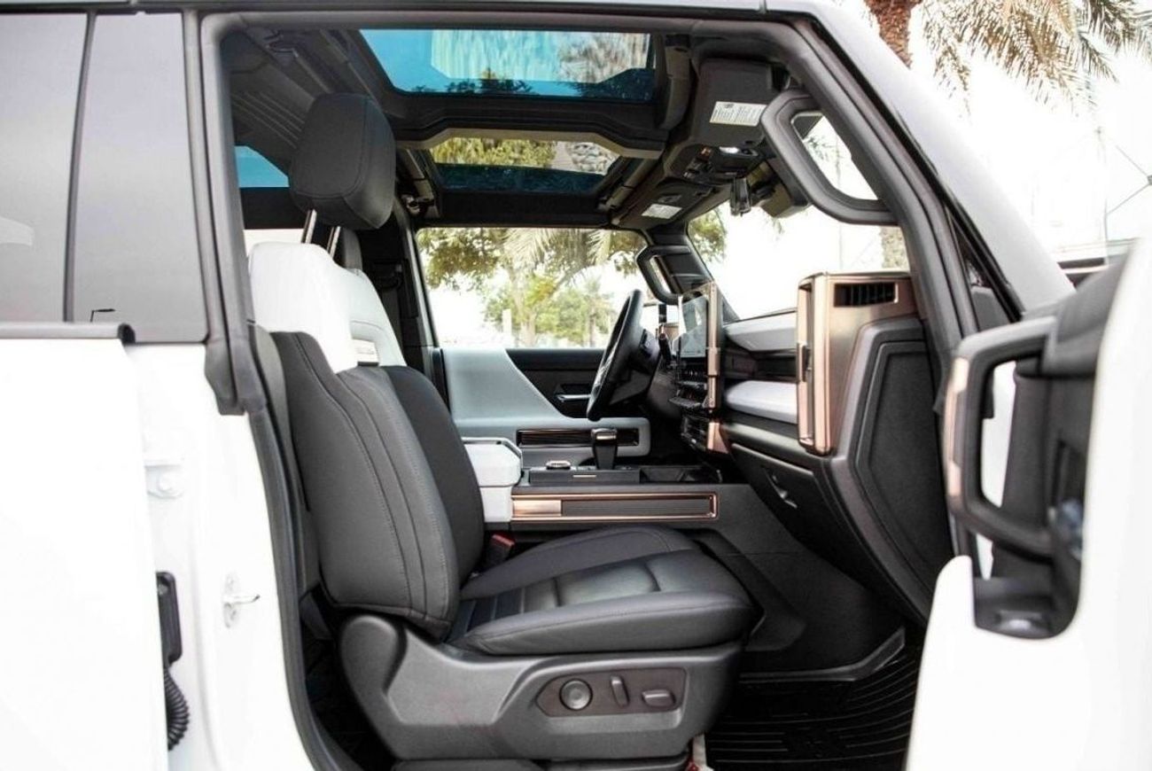 جي أم سي همر EV 2022 GMC Hummer EV Pick Up Edition1 - White inside black & white | Export Only