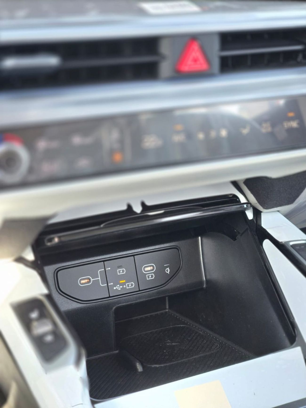 Kia Sorento Top 3.5L PE 3.5L V6 PETROL A/T HIGH OPTION