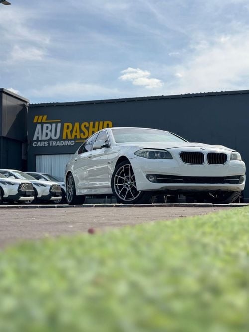 بي أم دبليو 530i Exclusive 2.0L