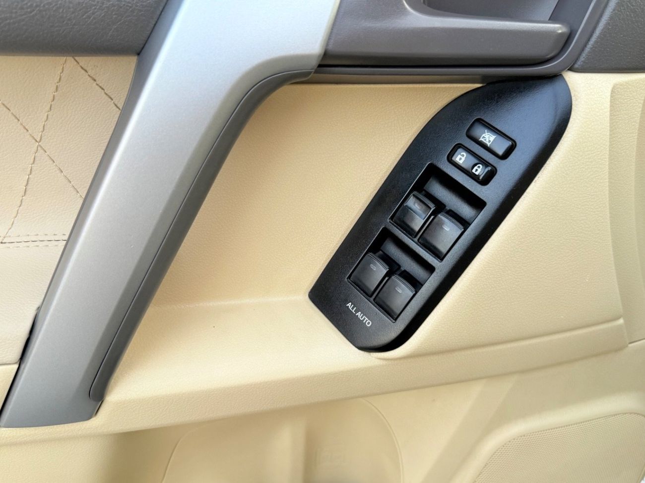 Toyota Prado Toyota Prado 2017 V4TX-L 2.7L (271 HP)