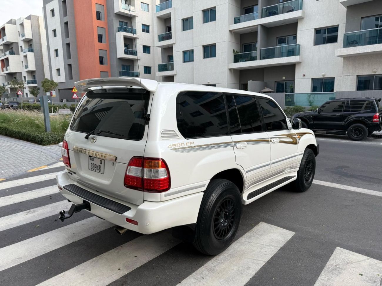 Toyota Land Cruiser TOYOTA LAND CRUISER GXR PETROL 4X4