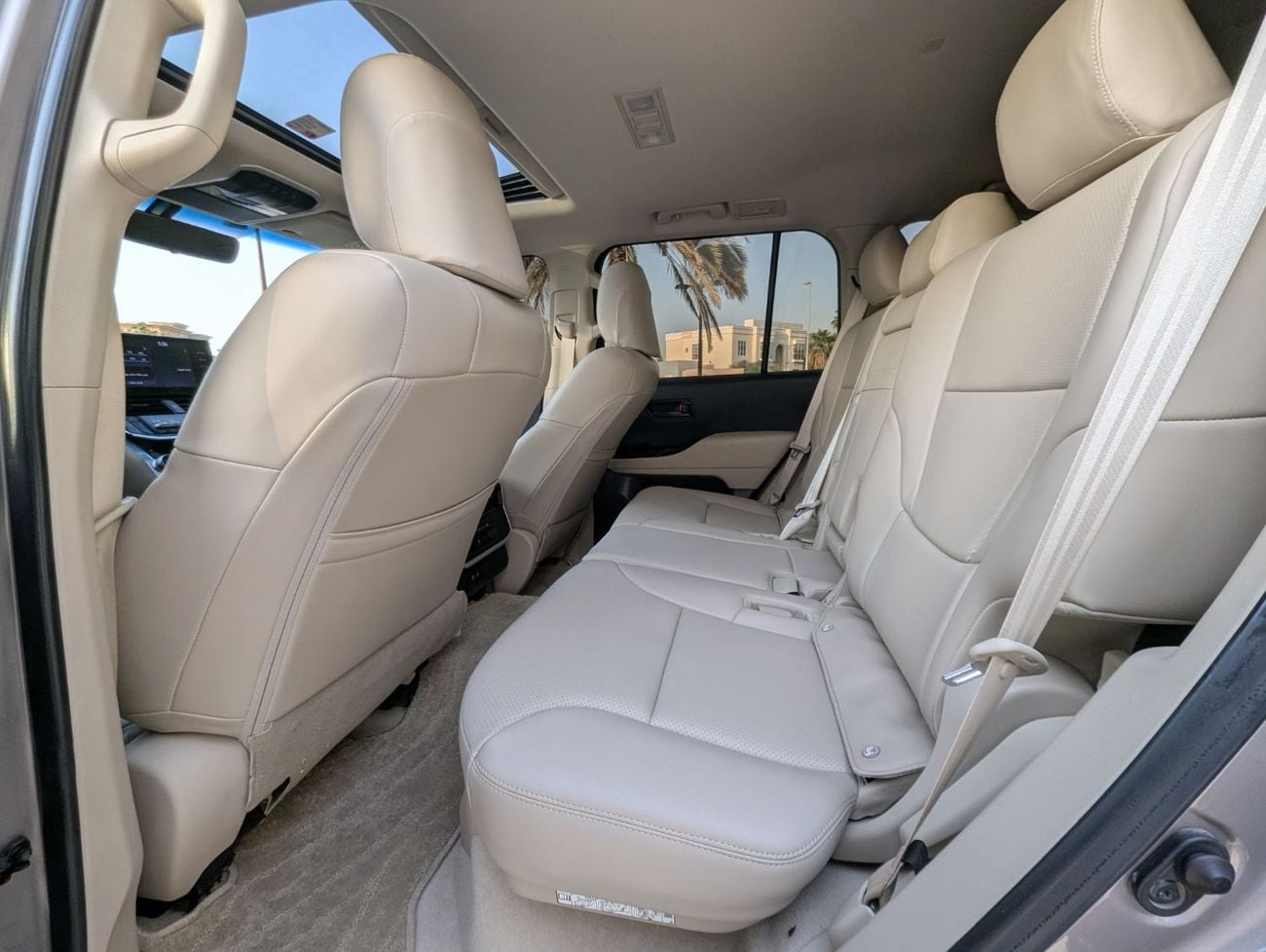 Toyota Land Cruiser GXR Top LHD 2022 MODEL Year 3.3L V6 Diesel Engine Twin turbo colour Brown interior Beige push start