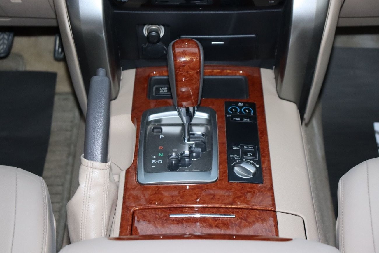 تويوتا لاند كروزر VXR