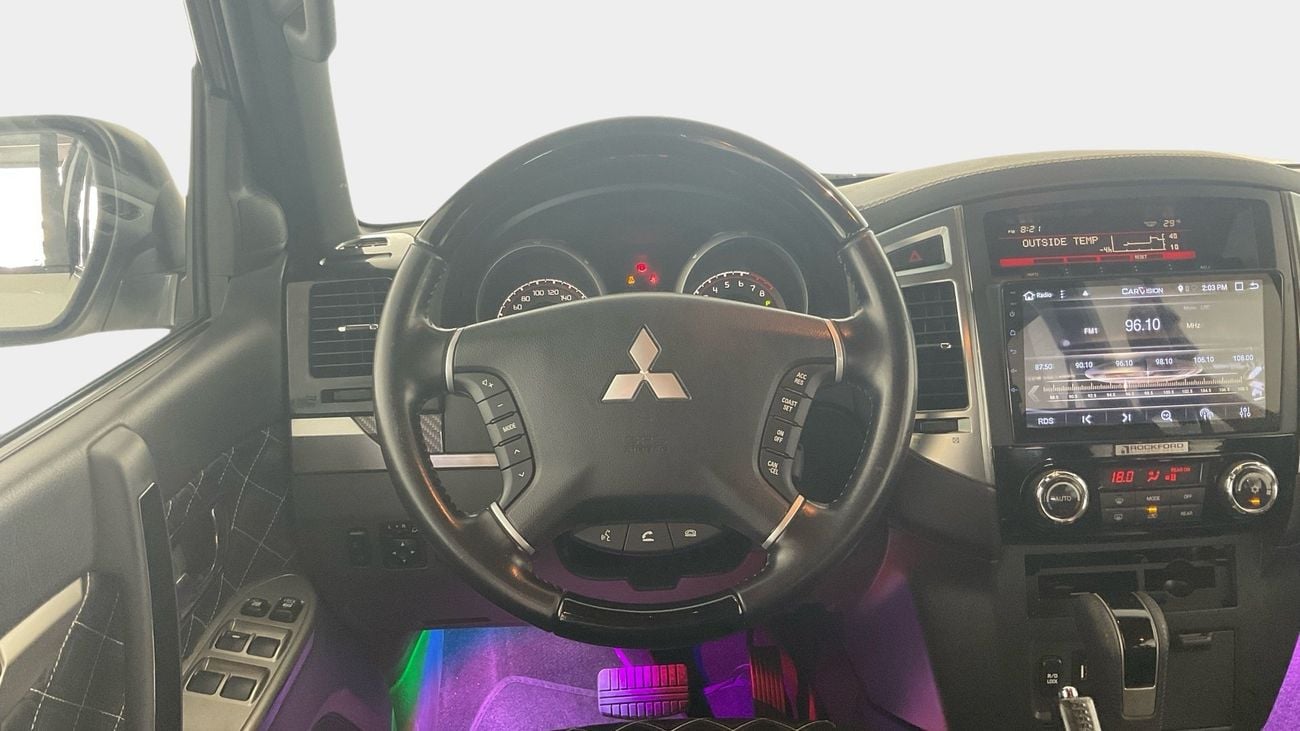 ميتسوبيشي باجيرو Signature Edition | upto AED 20,000 Ramadan Discount | شامل الضمان | 0 ﺪﻔﻋﺓ ﺃﻮﻟﻯ