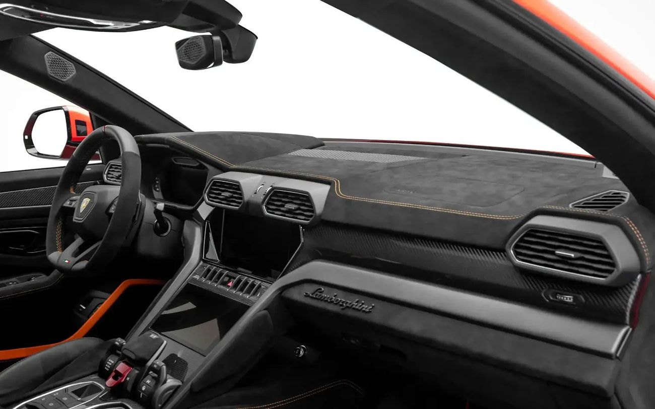 لامبورغيني اوروس 4.0T V8 Performante With Akrapovic Exhaust - Euro Spec