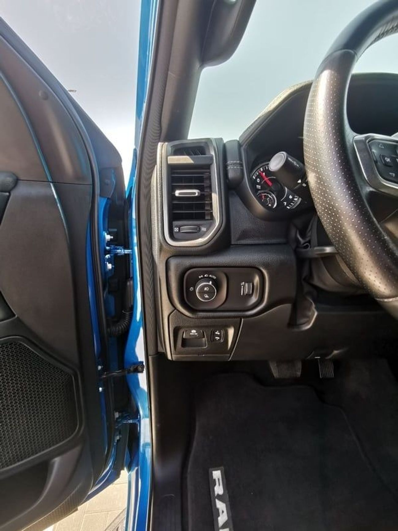 RAM 1500 Dodge RAM Sport - 2022 - Blue