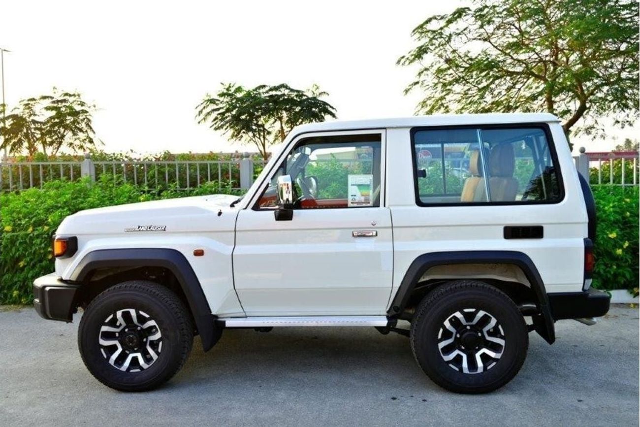 Toyota Land Cruiser 70 2025 TOYOTA LAND CRUISER 71 HARDTOP SDLX 4.0L PETROL 4WD AT