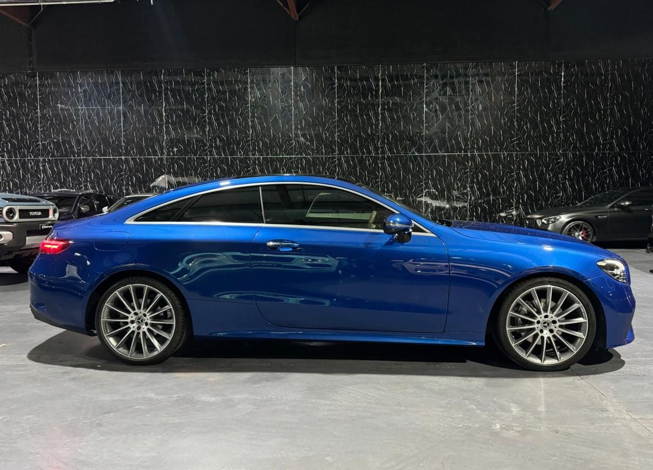 Mercedes Benz E 200 Coupe 2.0 L