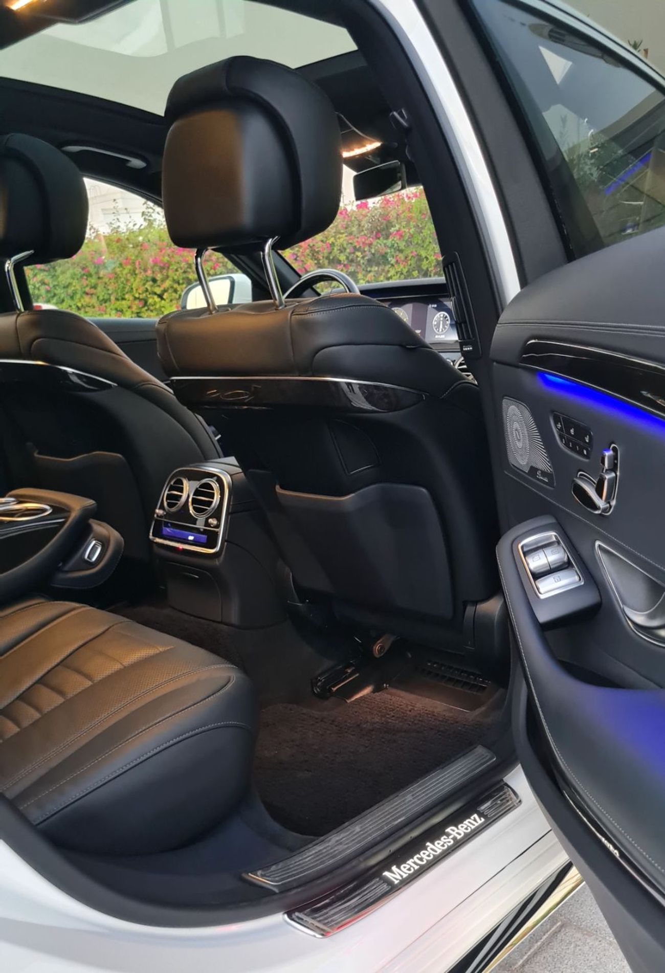 مرسيدس بنز S 560 Exclusive Edition 4.0L