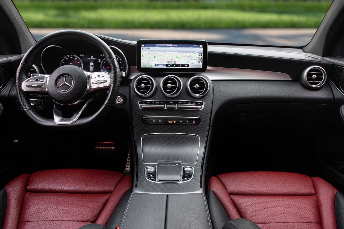 Mercedes-Benz GLC 200 3,584 P.M  | 0% Downpayment | Mercedes-Benz GLC200 | Stunning!