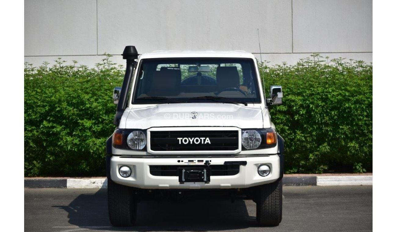 Toyota Land Cruiser Pick Up LAND CRUISER 79 DOUBLE CAB  LX V6 4.0L PETROL MANUAL TRANSMISSION- 70th ANNIVERSARY EDITION