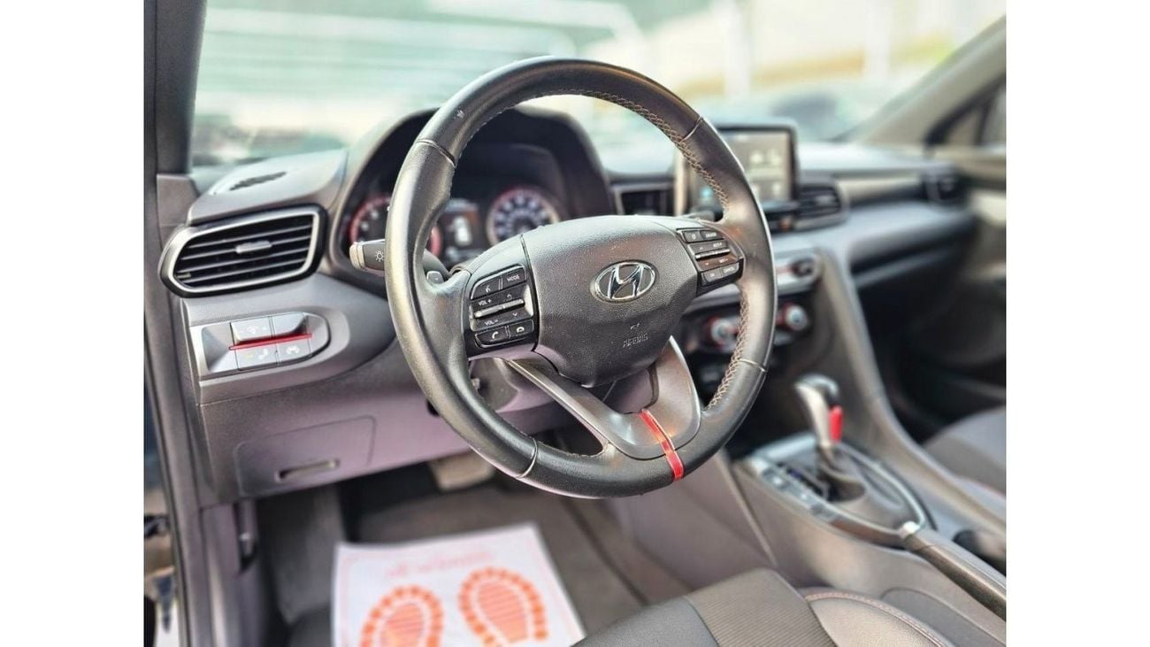 Hyundai Veloster Std