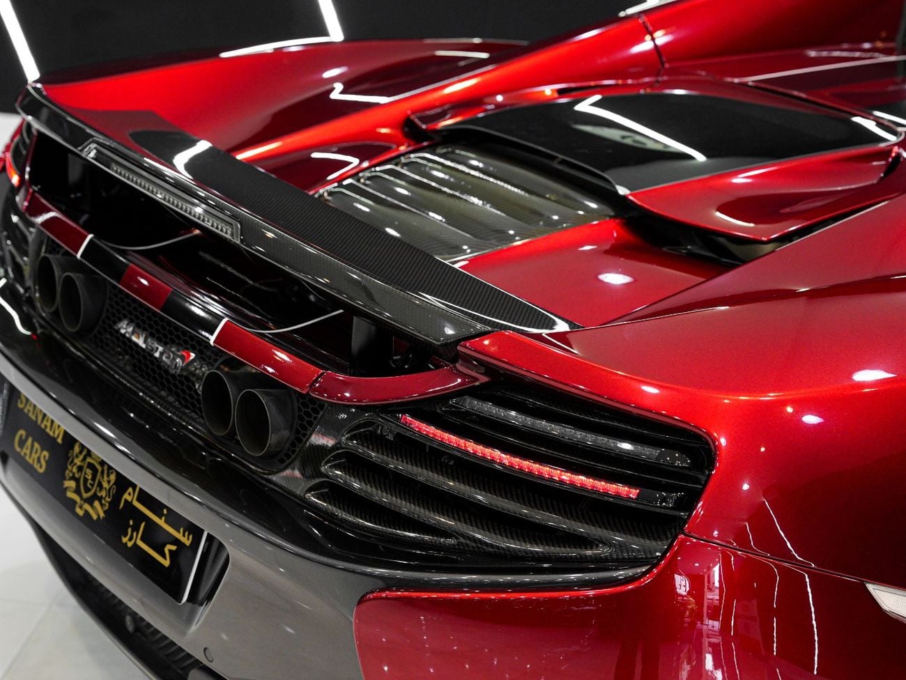 مكلارين 650S سبايدر نظام رفع، حزمة الكربون، نظام صوت ميريديان، مواصفات دول مجلس التعاون الخليجي!!