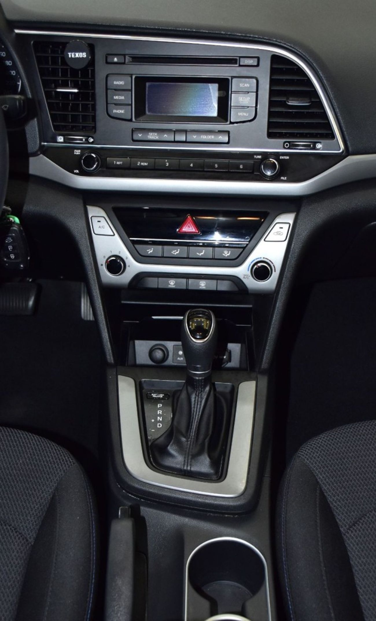 هيونداي إلانترا EXCELLENT DEAL for our Hyundai Elantra ( 2017 Model ) in White Color GCC Specs